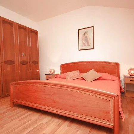 Milena 1309 Fažana